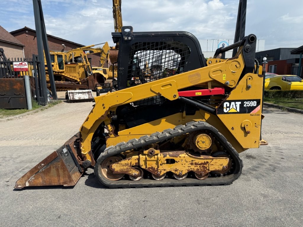 Caterpillar 259D Bucket & Forks 